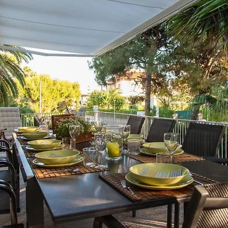 Splendid Vila With Sea View In - What'app - 0034-658-266-820 - For Reservations! * Sitges